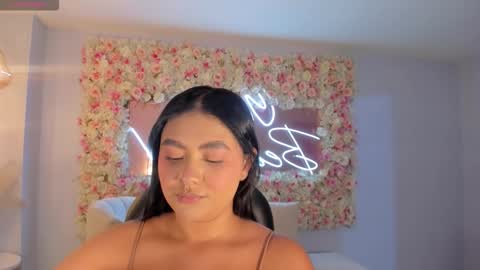 Gabriella Lee online show from November 19, 2:33 am