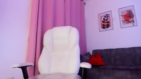 gaby online show from November 12, 1:42 pm