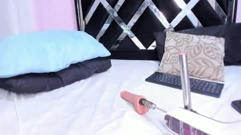 gabyyjones online show from May 11, 4:04 pm