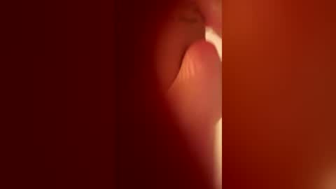 Feetbaabe online show from July 4, 6:15 pm