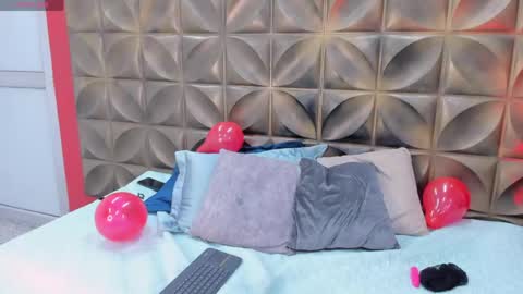 Gaia online show from April 29, 3:04 pm