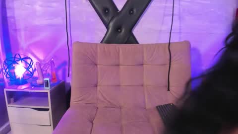 gaiia_uwu online show from February 21, 3:35 pm