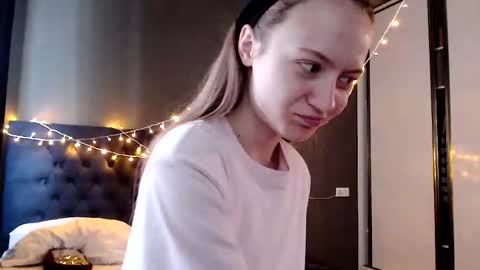 My name Lou 3 online show from November 30, 8:18 am