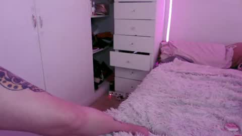 gatitahorny69 online show from July 4, 3:52 pm