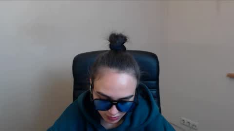 Gemma online show from June 18, 9:14 am