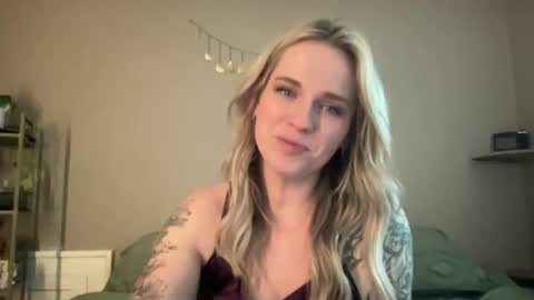Gemma  Her Jewel online show from May 7, 12:59 am