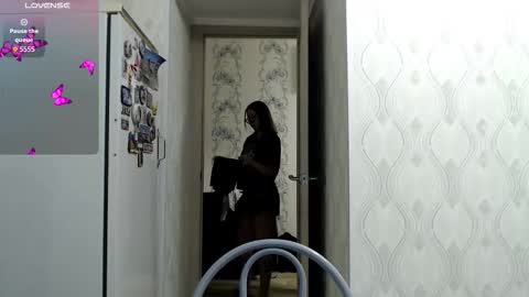 genev__ievee online show from February 7, 3:05 pm