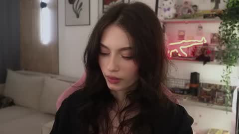 georgiamorandi online show from June 18, 12:10 pm