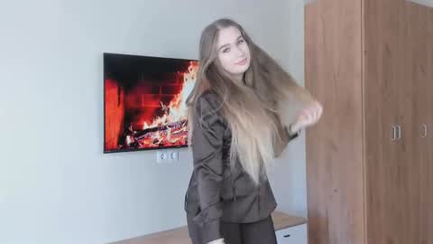 Kendra online show from March 21, 7:57 am