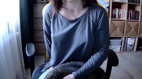 Melissa online show from November 22, 1:47 pm