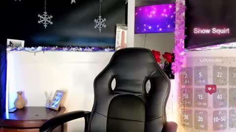 Snapshot of georgina_moschino chatting on February 3, 10:32 pm georgina_moschino online show from February 3, 10:32 pm
