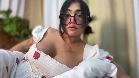 Horny Georgina 247 online show from May 6, 12:14 am