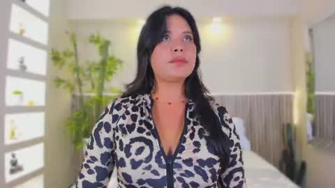 GeorginaReyes  online show from July 21, 10:43 pm