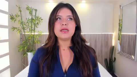 GeorginaReyes  online show from June 19, 10:24 pm