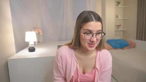 My name is Kelly online show from November 29, 3:43 am