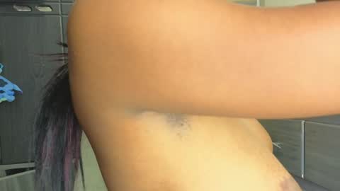 georgiss_ online show from March 27, 11:38 pm