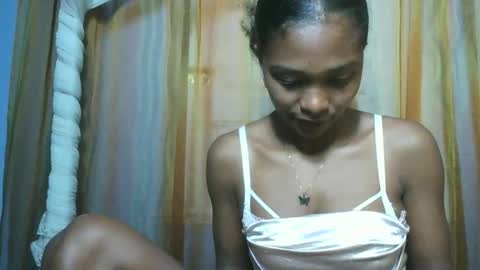 gggloria online show from October 13, 7:05 pm