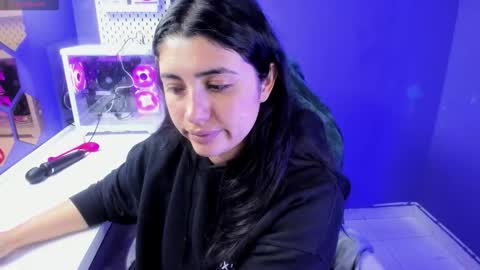 Danna Astrom online show from December 3, 12:35 am