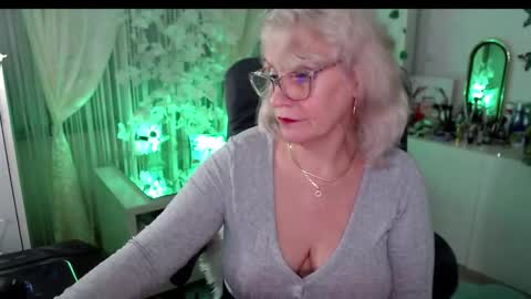 Ghertrudequeen online show from February 9, 8:27 am