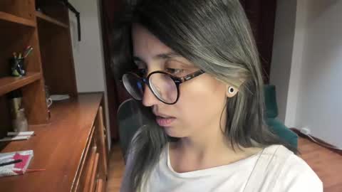 Snapshot of ghostcrimson chatting on March 7, 2:04 am andy online show from March 7, 2:04 am