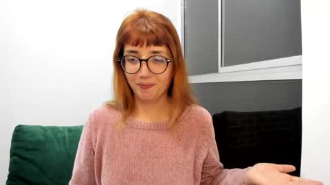 Snapshot of ghostcrimson chatting on October 12, 3:31 am andy online show from October 12, 3:31 am