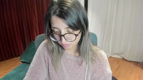 Snapshot of ghostcrimson chatting on January 31, 2:37 am andy online show from January 31, 2:37 am