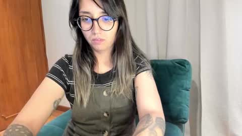 Snapshot of ghostcrimson chatting on October 3, 3:55 am andy online show from October 3, 3:55 am