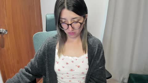 Snapshot of ghostcrimson chatting on January 8, 2:14 pm andy online show from January 8, 2:14 pm