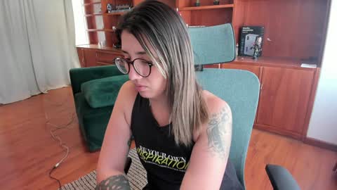 Snapshot of ghostcrimson chatting on December 26, 2:27 pm andy online show from December 26, 2:27 pm