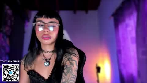 Sara online show from June 13, 9:45 pm