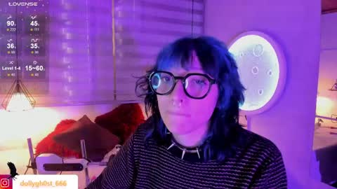 Allison  online show from April 30, 8:25 pm