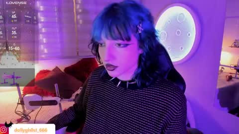 Allison  online show from April 30, 8:57 pm
