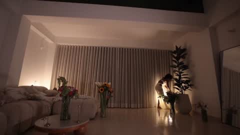 Leo online show from June 19, 3:00 am