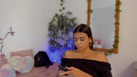 Gia  online show from July 6, 6:32 pm