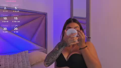 Gia  online show from June 15, 12:33 am