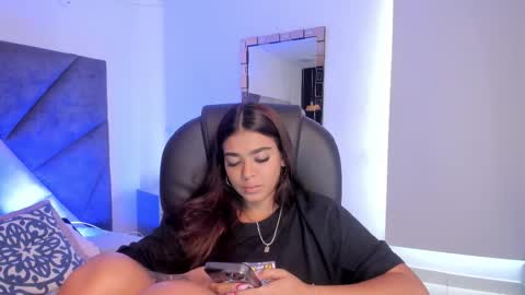 Gia  online show from January 17, 6:48 pm