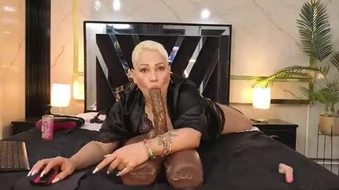   online show from September 26, 3:31 pm