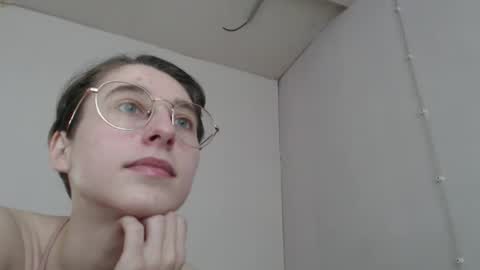 Gigi online show from March 19, 8:18 am