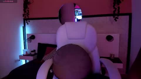GIGI online show from June 27, 7:53 am