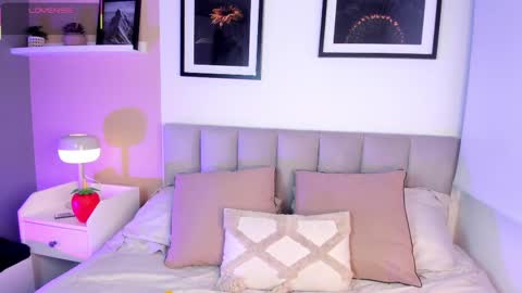 Snapshot of gigi_strawberry chatting on September 11, 4:46 am GIGI online show from September 11, 4:46 am