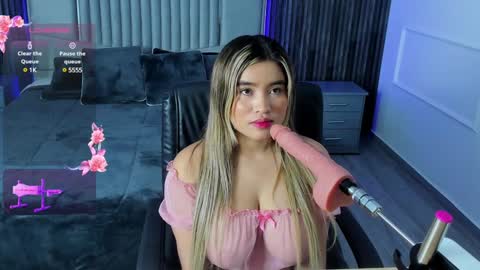 Gigi Doll online show from January 27, 12:05 pm