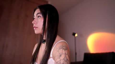 GIGI online show from December 19, 12:26 am