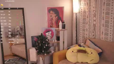 Mia online show from January 10, 8:19 am