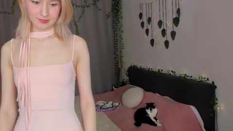 Gin online show from March 14, 6:25 am