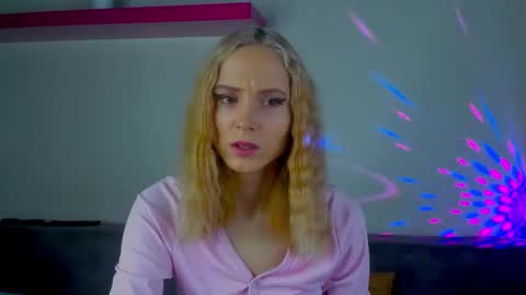 Gina online show from December 22, 11:13 am