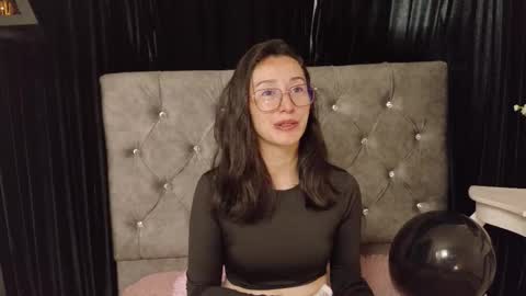 Snapshot of ginevra_esposito chatting on September 18, 12:58 pm Ginn online show from September 18, 12:58 pm