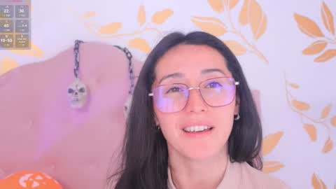 Snapshot of ginevra_esposito chatting on October 18, 2:09 pm Ginn online show from October 18, 2:09 pm