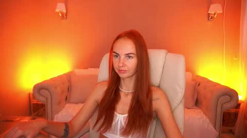 Snapshot of gingergazee chatting on October 14, 6:05 am GinegerGazee online show from October 14, 6:05 am