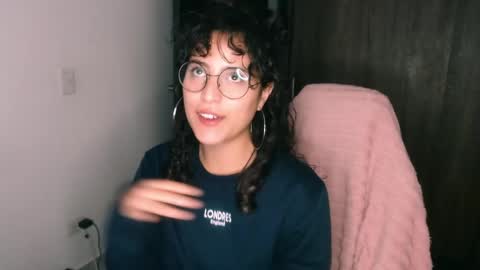 giny_bean online show from May 1, 12:14 am