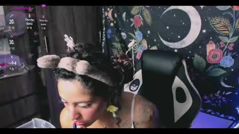 giny_bean online show from August 3, 3:43 am